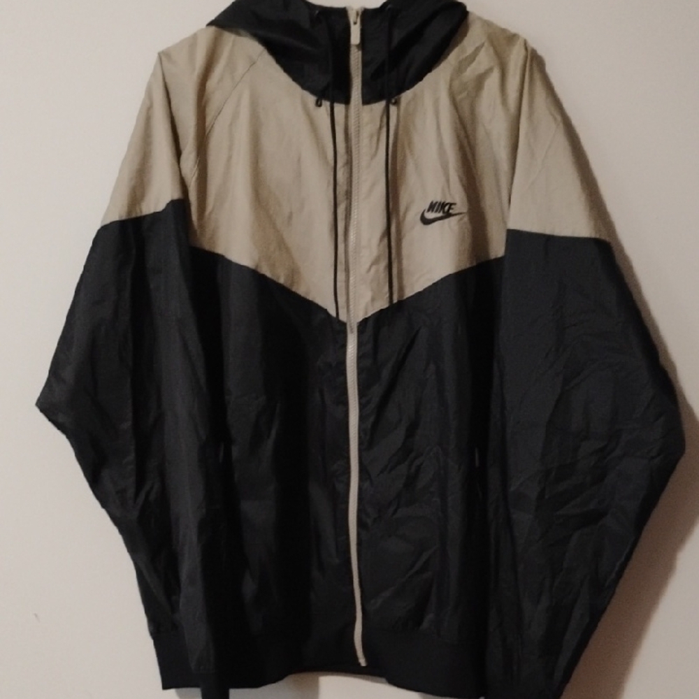 Nike Windbreaker Black and Tan Hooded Jacket